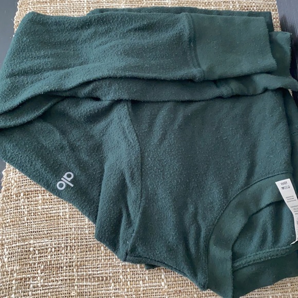 ALO glimpse sweatshirt - Picture 2 of 4